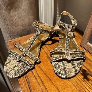 MARC FISHER Sandals with gold chain detail